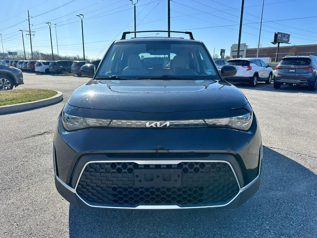 Used 2023 Kia Soul LX image 9