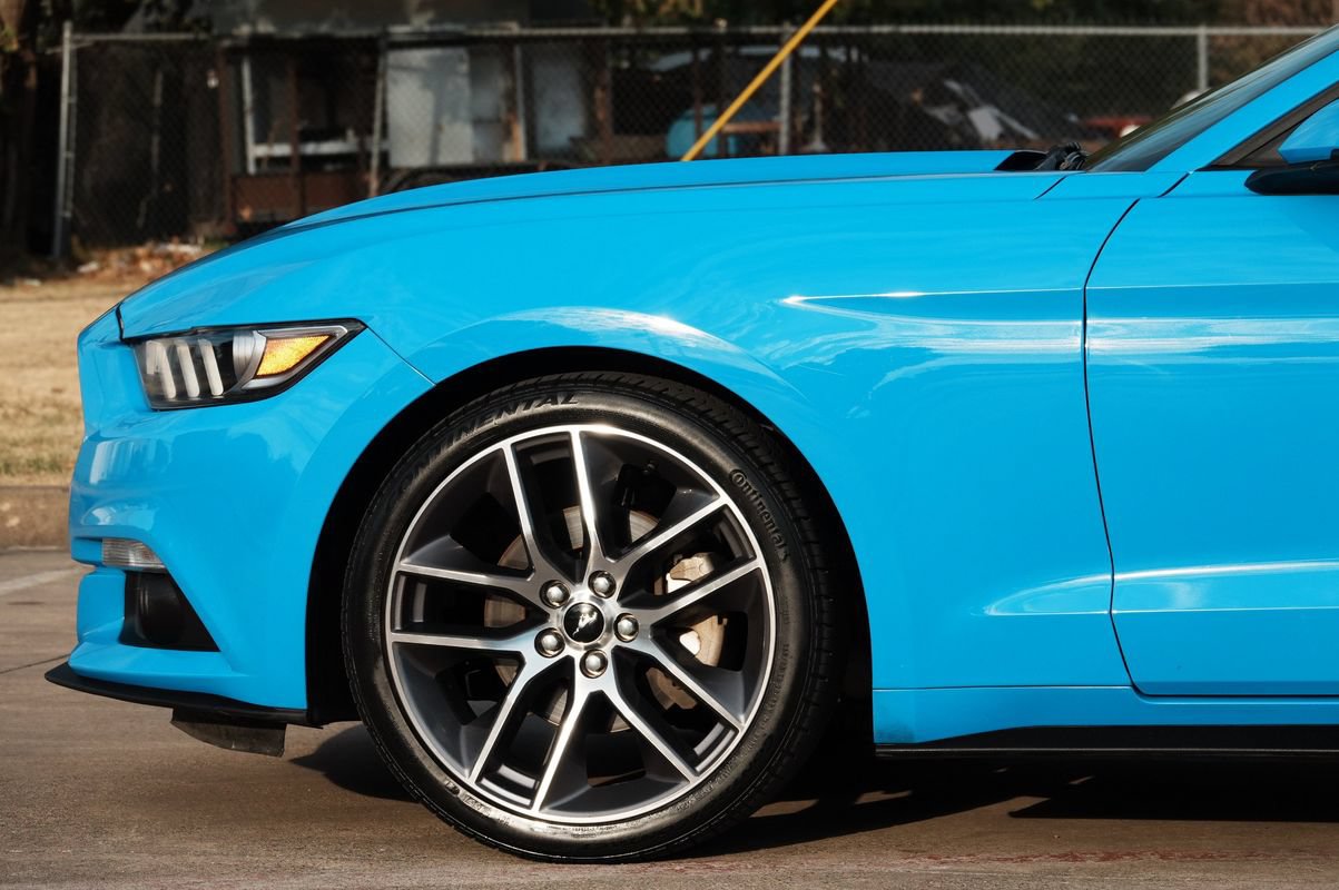 Used 2017 Ford Mustang Premium RWD image 23
