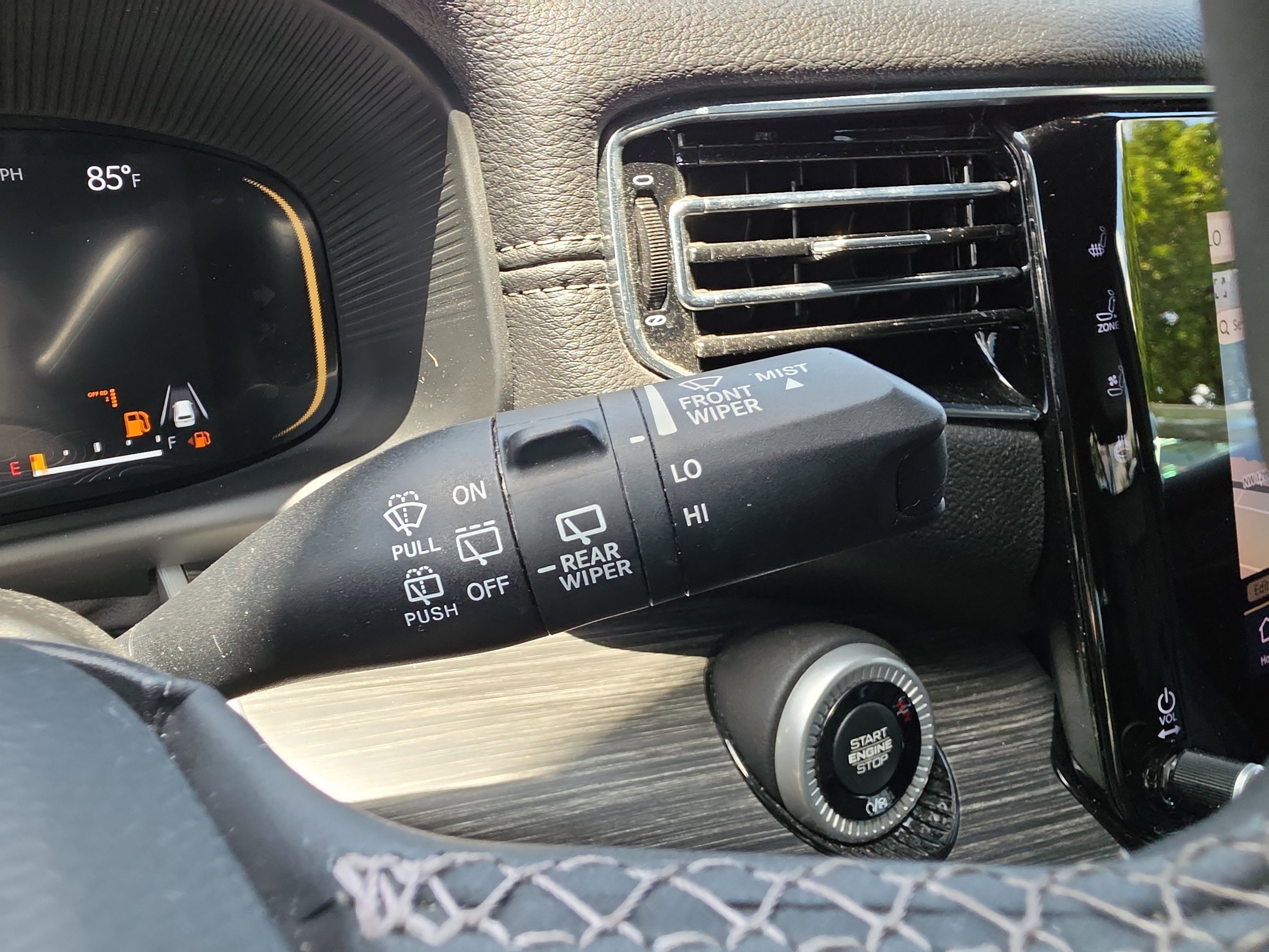 Used 2023 Jeep Wagoneer Series III w/ Preferred Equipment Group image 28