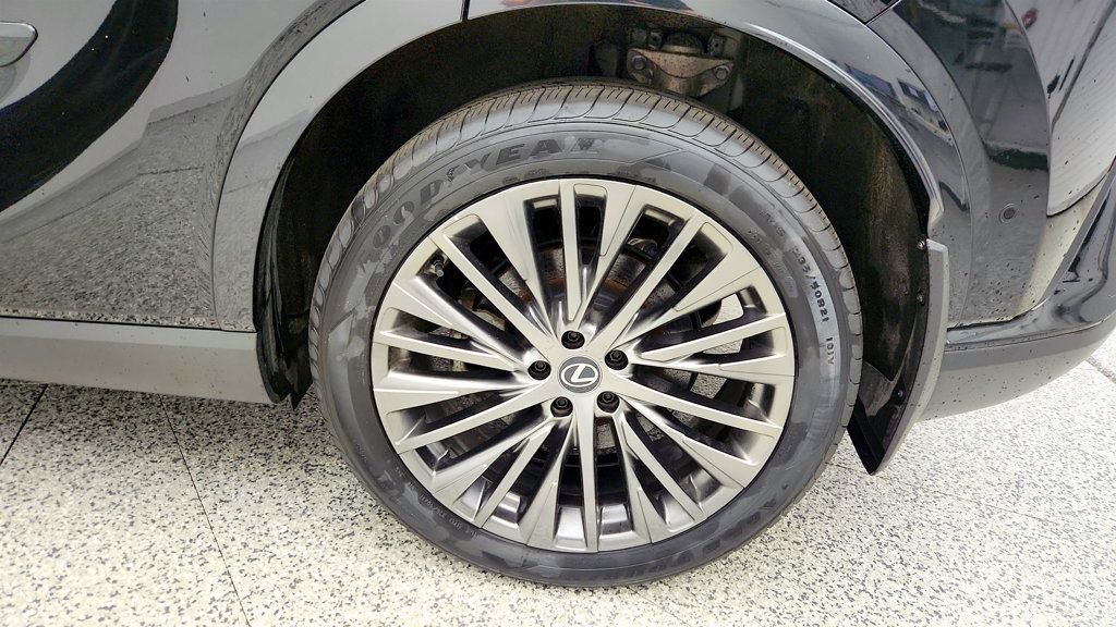 Used 2023 Lexus RX 350 AWD w/ Accessory Package image 9