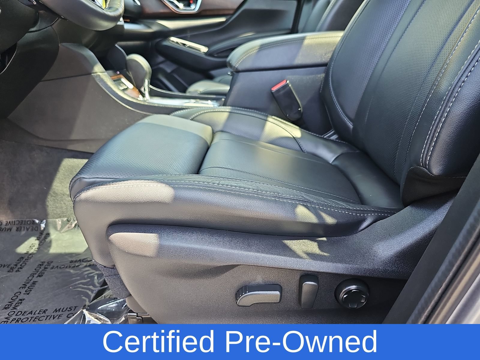 Used 2025 Subaru Ascent Touring AWD/4WD image 32