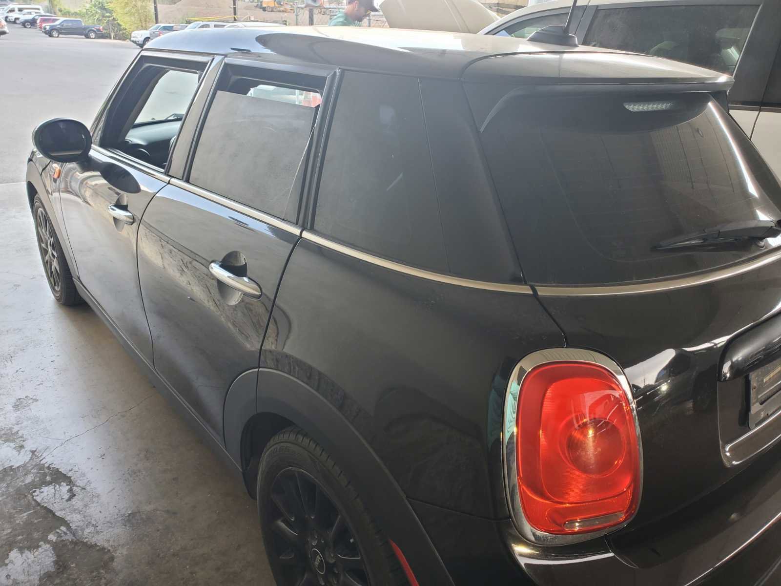 Used 2016 MINI Cooper 4-Door Hardtop image 2