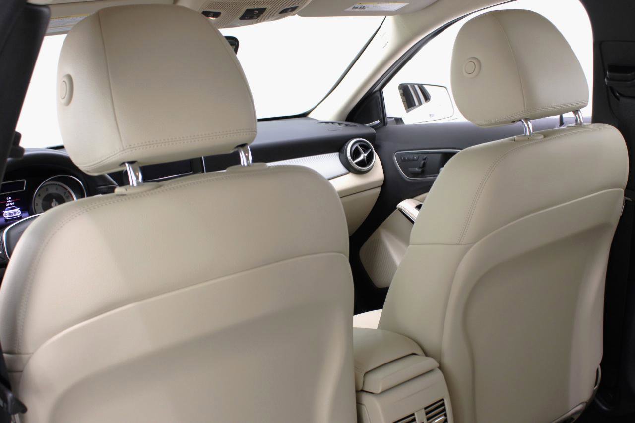 Used 2015 Mercedes-Benz GLA 250 image 35