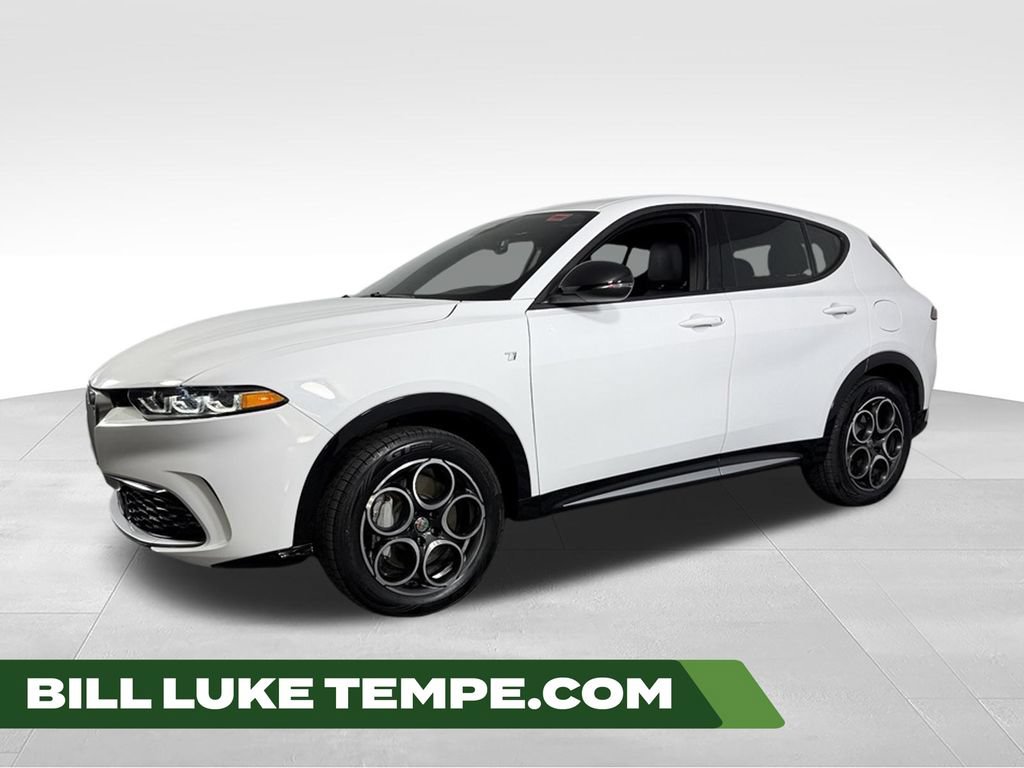 Used 2024 Alfa Romeo Tonale Ti w/ Premium Interior Package AWD/4WD image 1