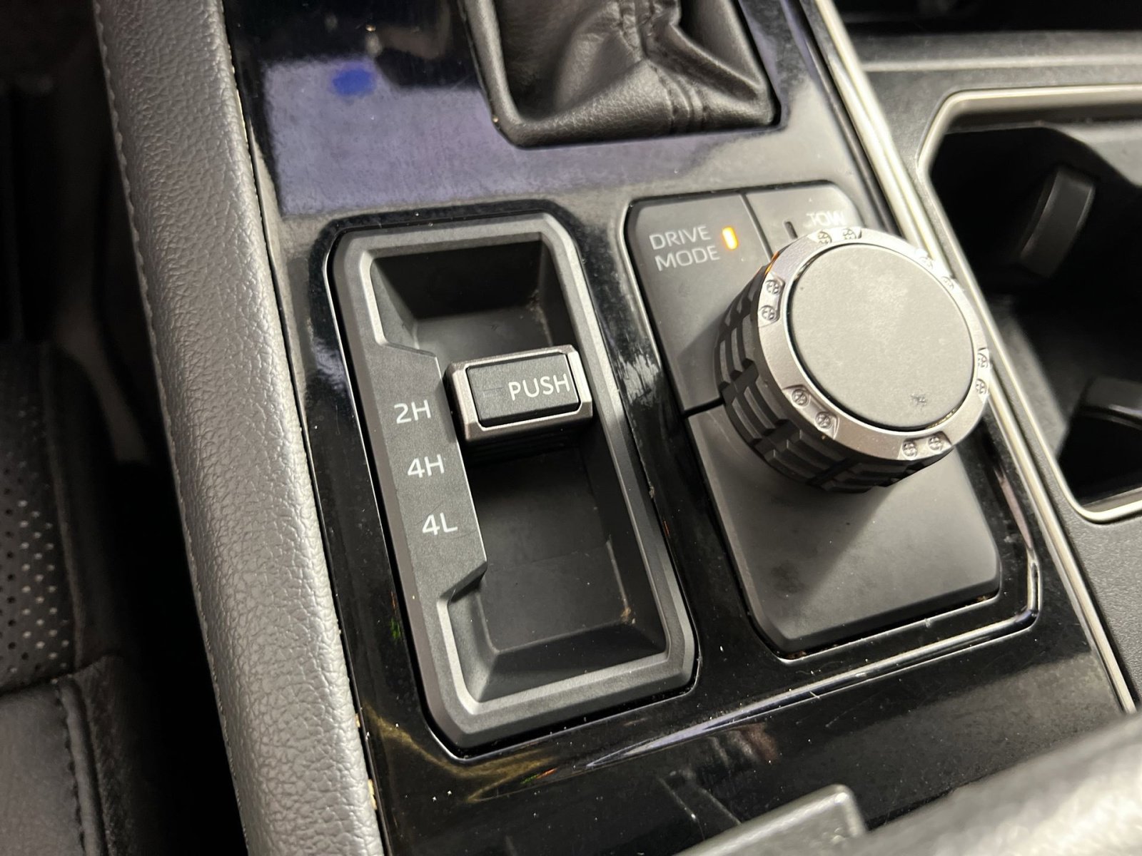 Used 2024 Toyota Tundra Limited image 32