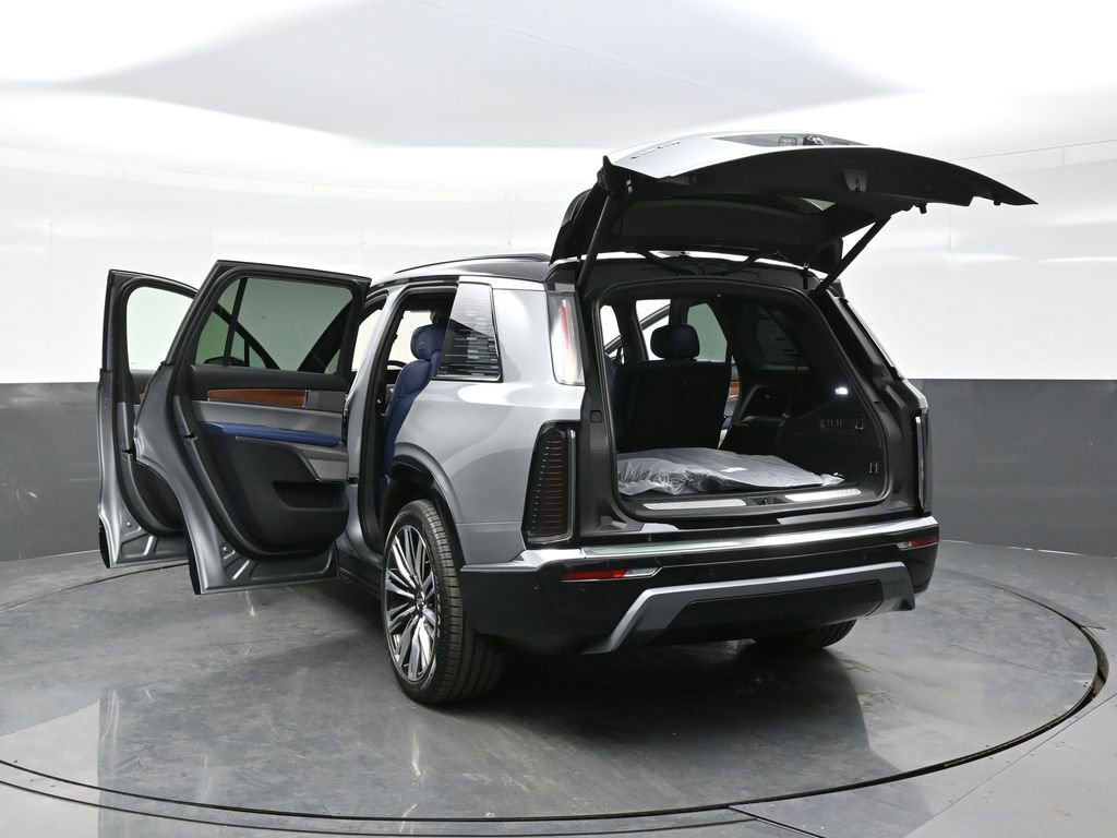 New 2026 Cadillac Vistiq Premium Luxury w/ LPO, Floor Liner Package AWD/4WD image 37