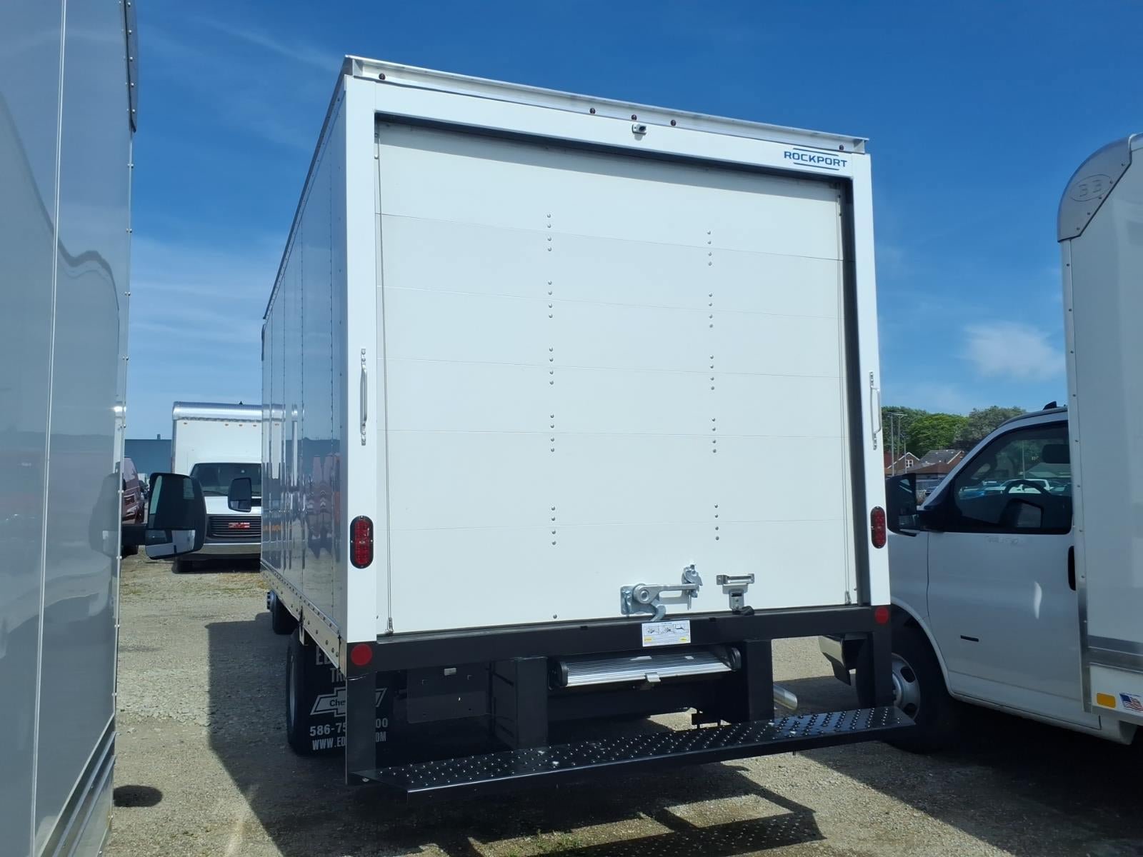 New 2026 Chevrolet Express 4500 w/ Power Convenience Package RWD image 6