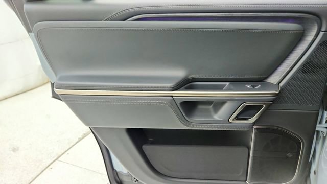 Used 2024 Rivian R1S Adventure image 36