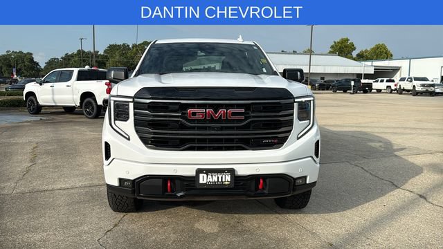 Used 2025 GMC Sierra 1500 AT4 AWD/4WD image 2