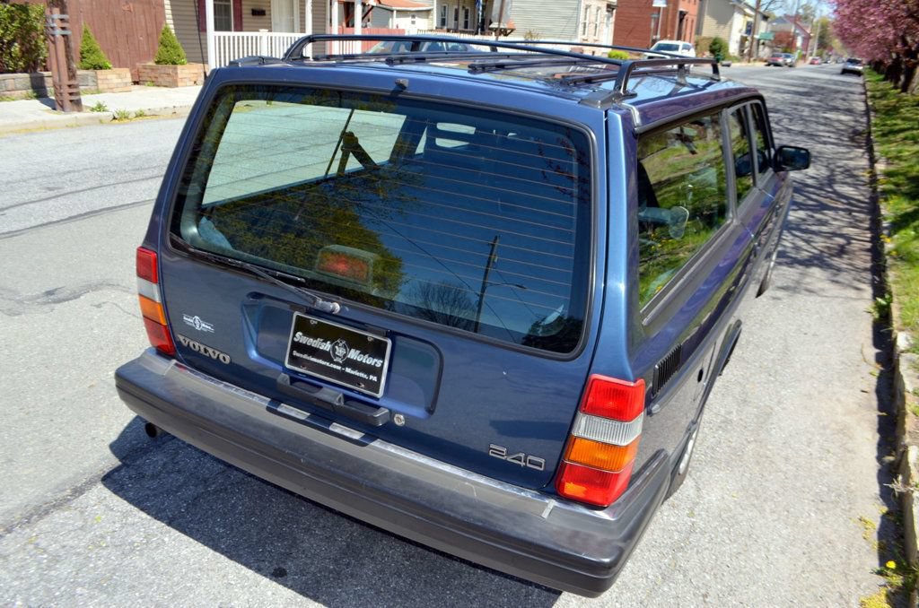 Used 1992 Volvo 240 Wagon RWD image 11