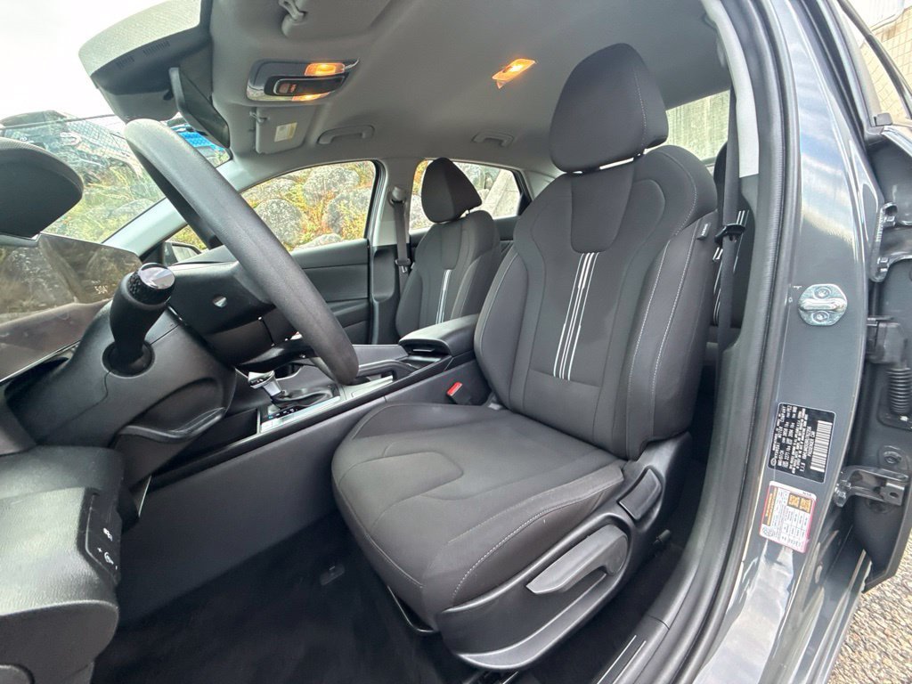 Used 2024 Hyundai Elantra SEL FWD image 15