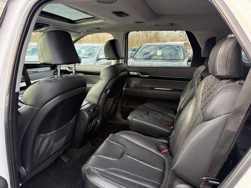 Used 2021 Hyundai Palisade Limited image 10