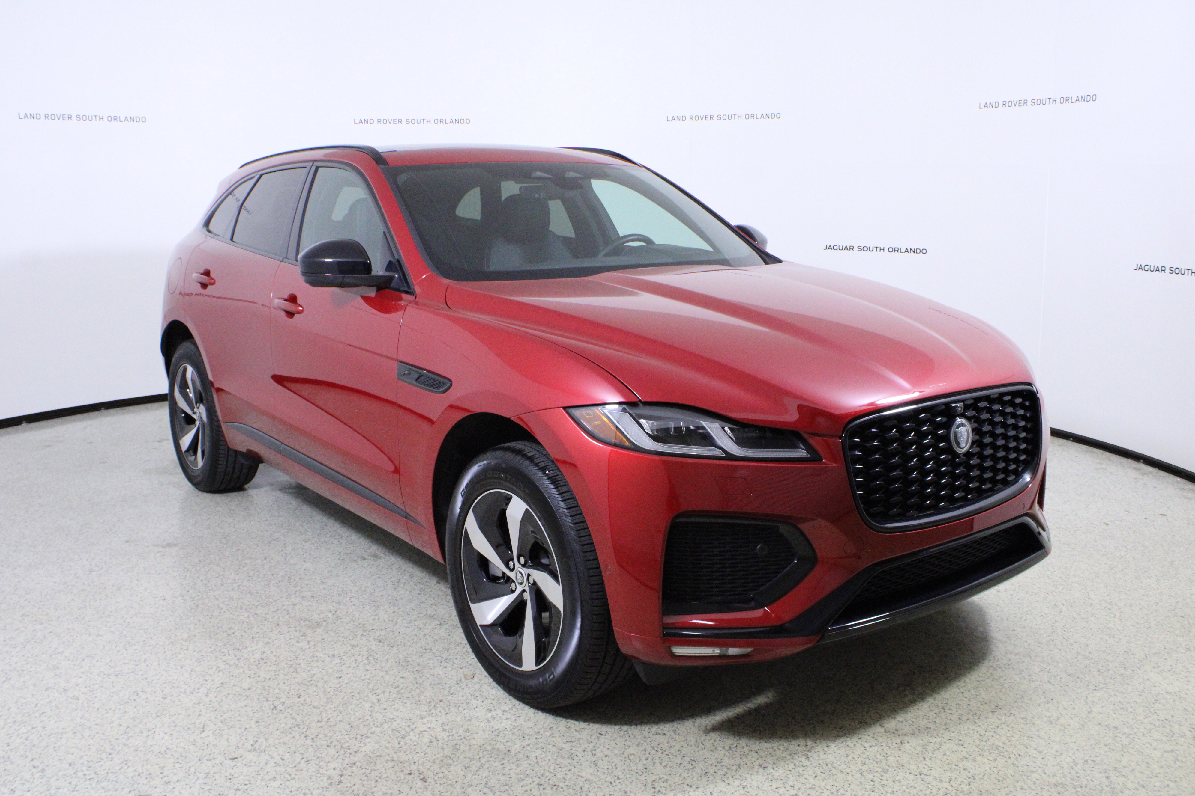 Certified 2026 Jaguar F-PACE R-Dynamic S image 3