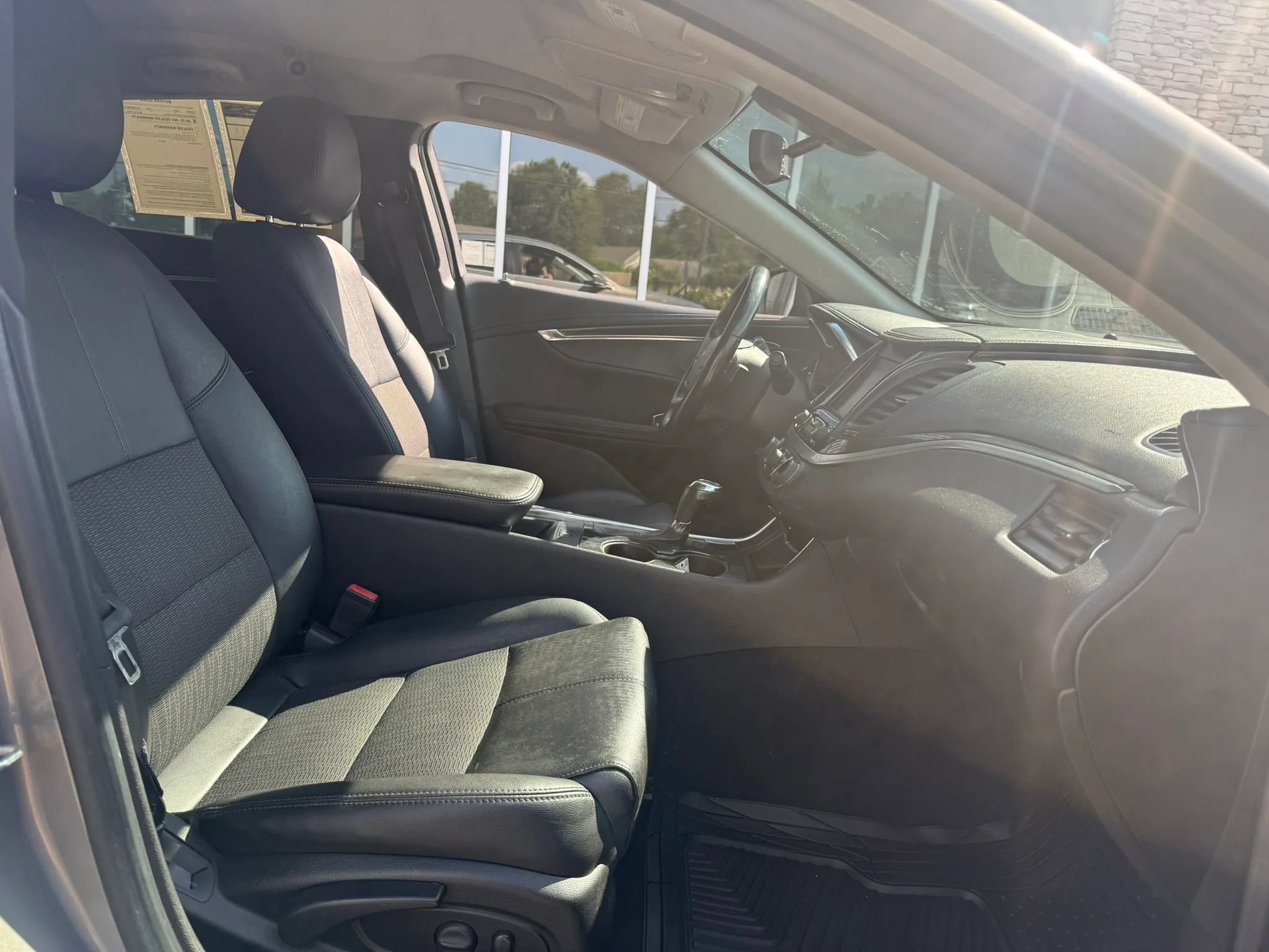Used 2019 Chevrolet Impala LT FWD image 13