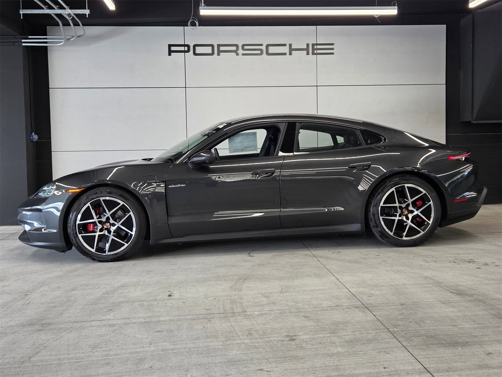 New 2026 Porsche Taycan 4S image 2