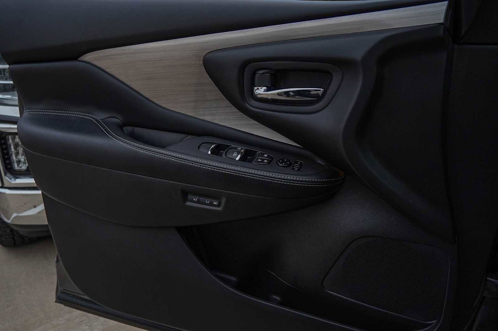 Used 2016 Nissan Murano Platinum image 22