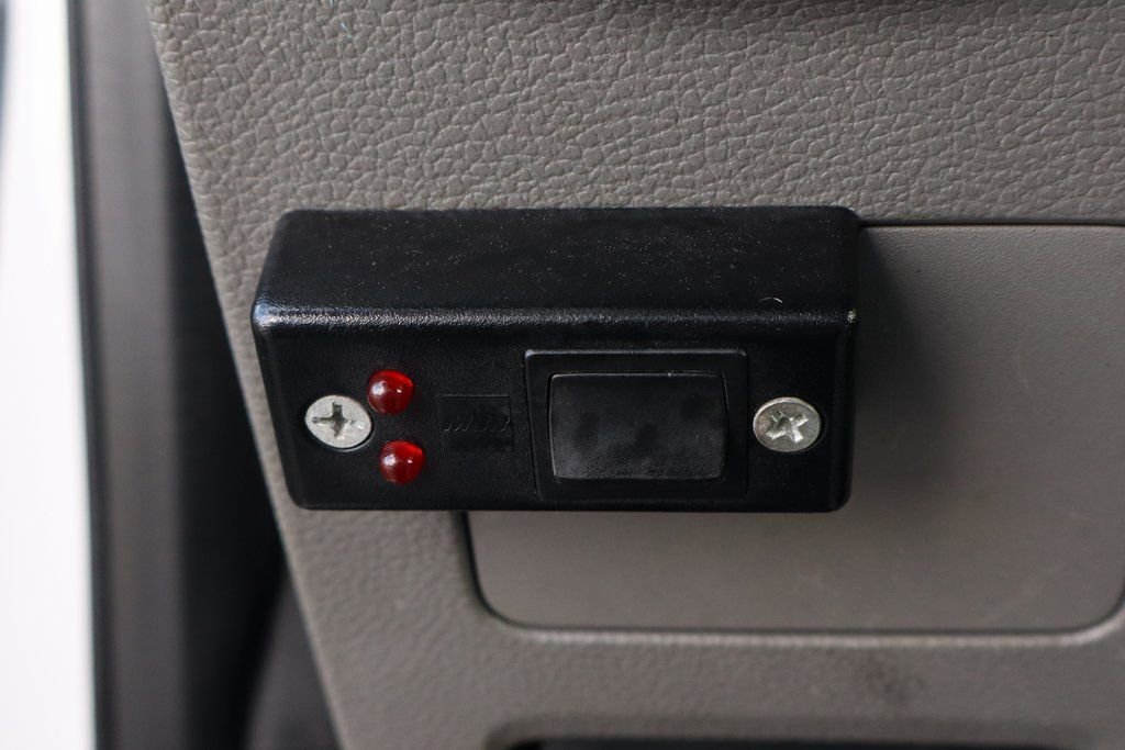 Used 2017 Ford F550 2WD Regular Cab Super Duty image 28