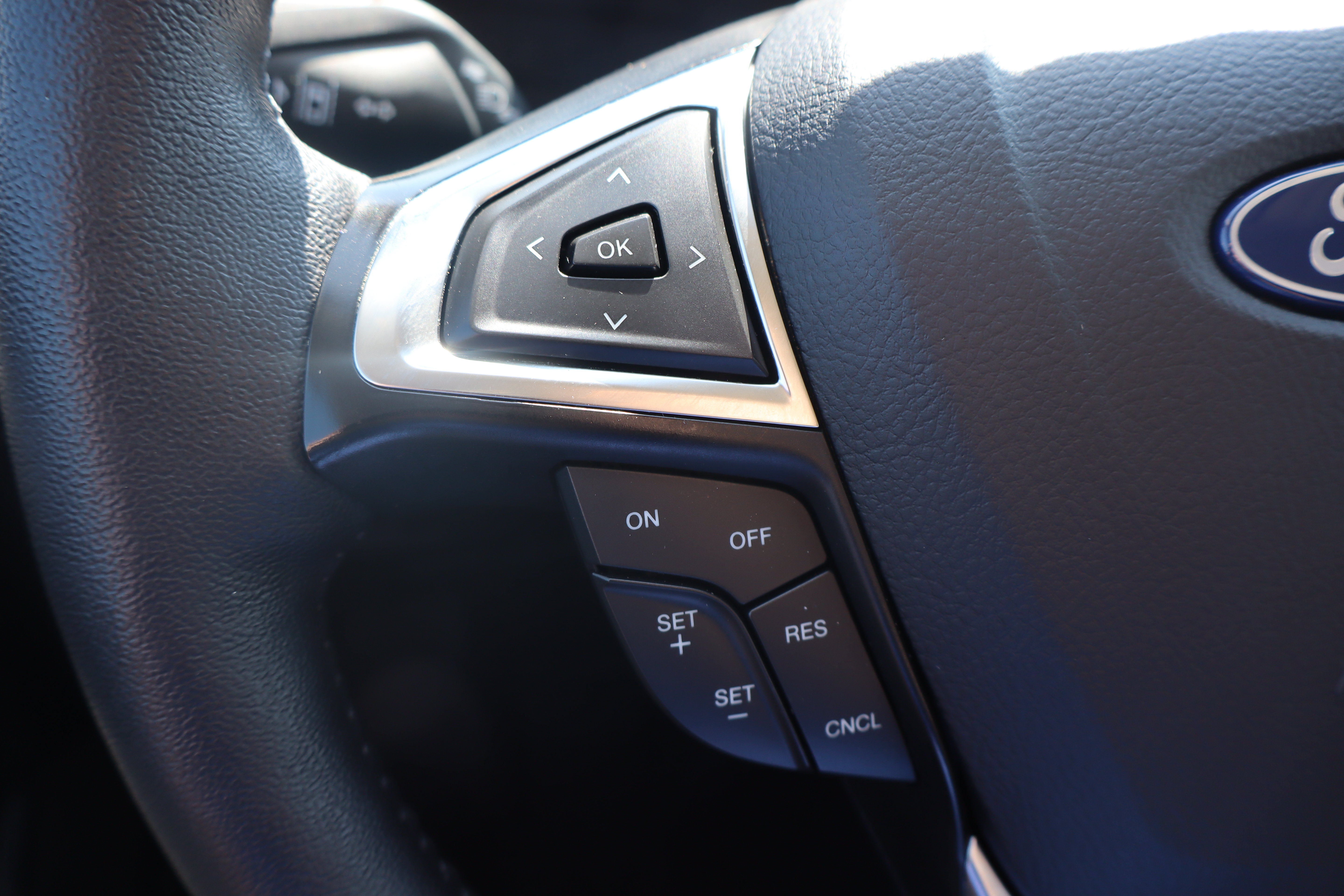 Used 2024 Ford Edge SEL w/ Sport Appearance Package AWD/4WD image 16
