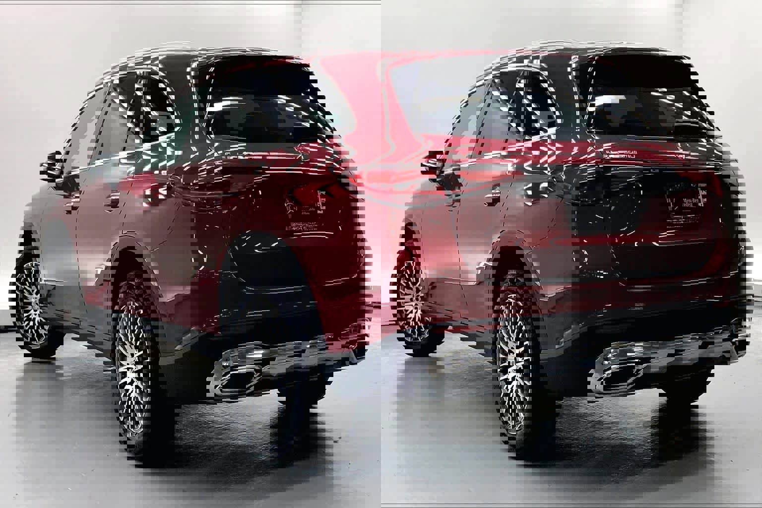 Used 2026 Mercedes-Benz GLC 300 image 3