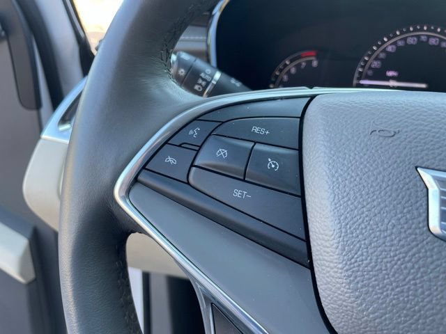 Used 2017 Cadillac XT5 Luxury w/ Driver Awareness Package AWD/4WD image 26