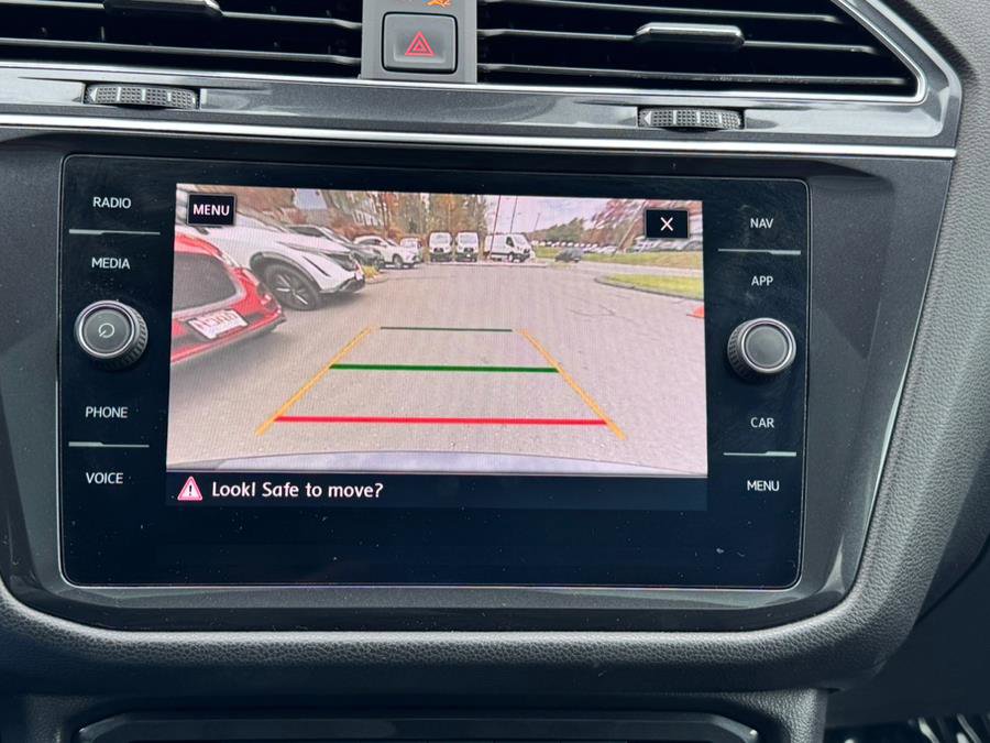Used 2019 Volkswagen Tiguan SEL Premium image 12
