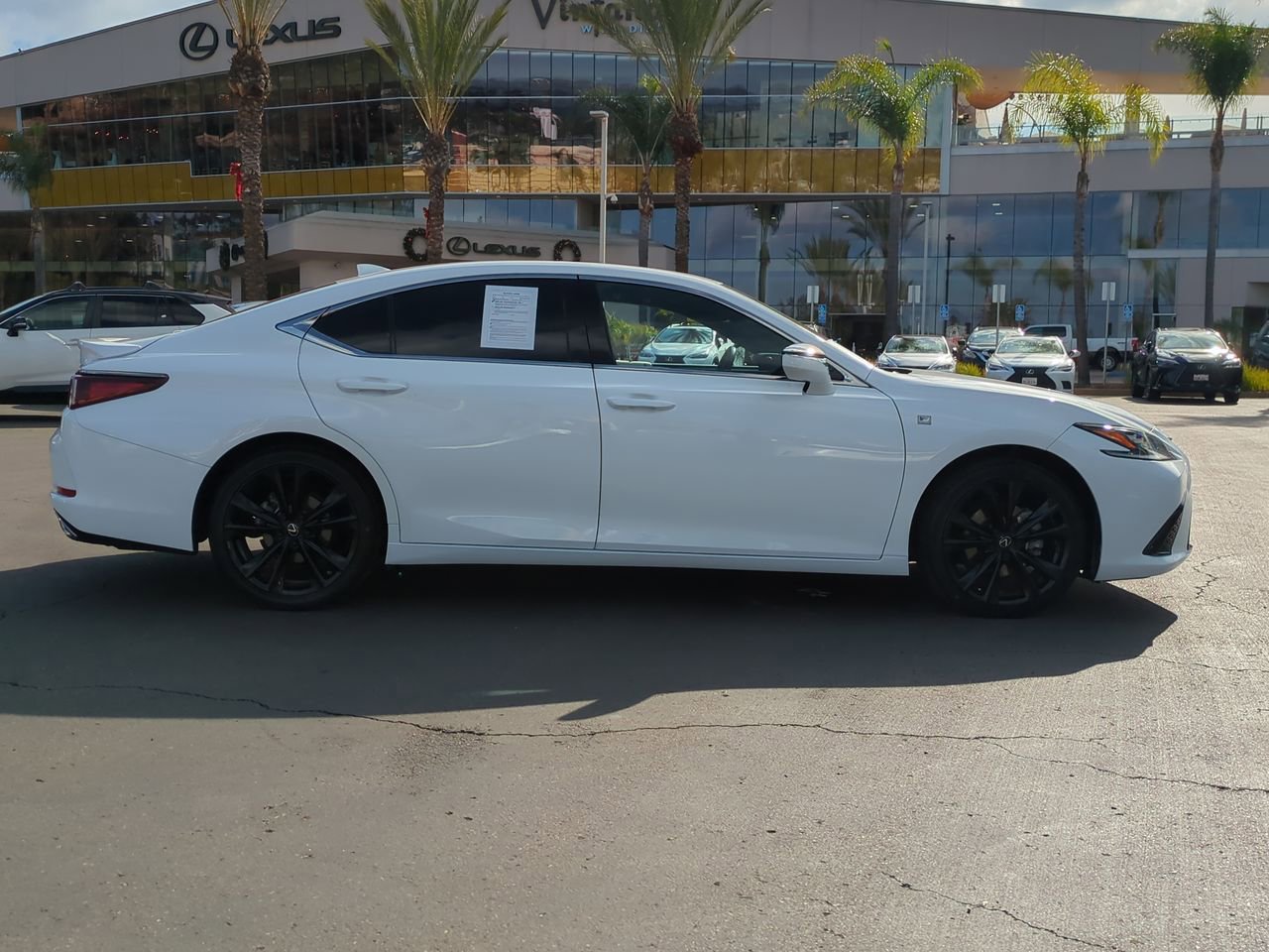 Used 2022 Lexus ES 350 F Sport image 4