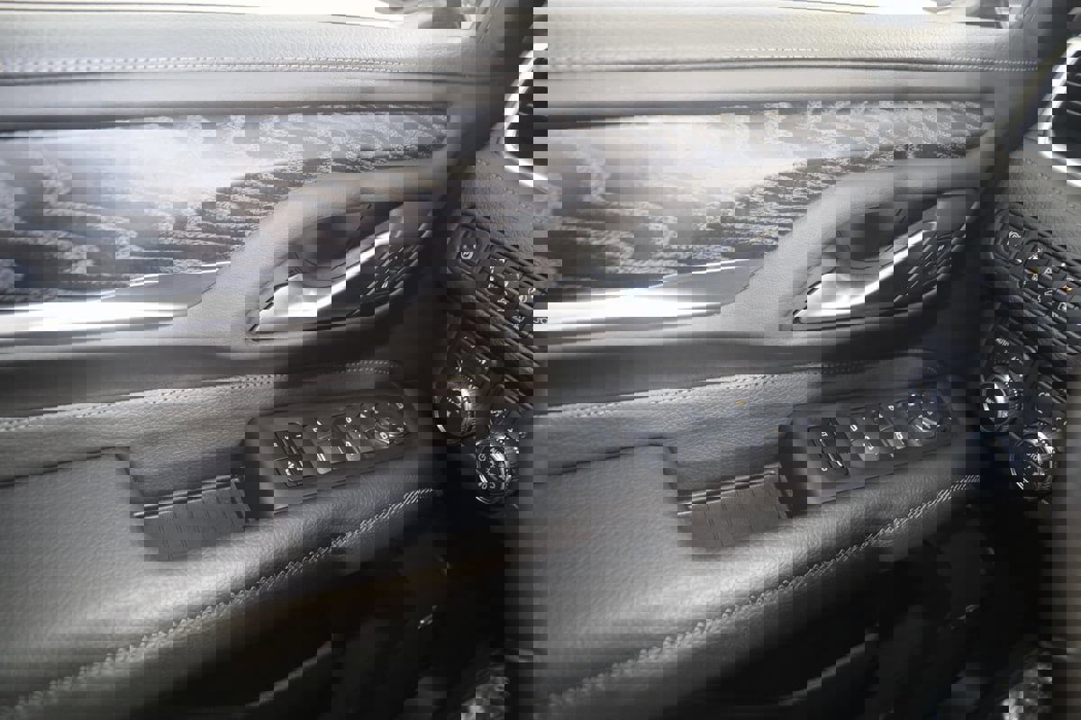 Used 2022 GMC Yukon Denali image 29