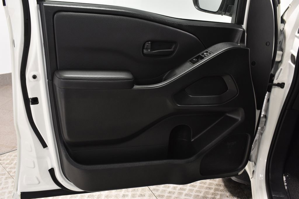 Used 2024 Nissan Frontier S w/ Technology Package image 9