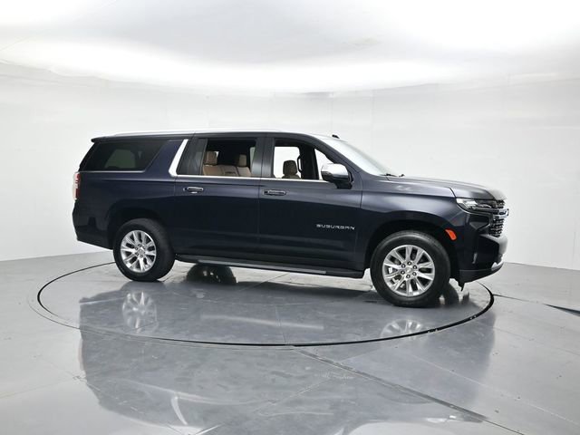 Used 2024 Chevrolet Suburban Premier image 3