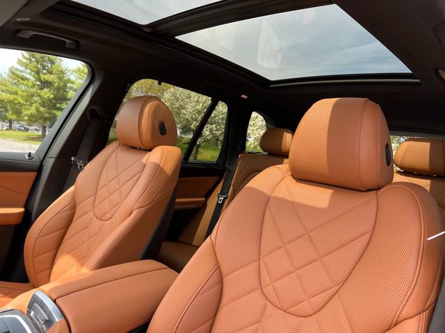 Used 2024 BMW X5 xDrive40i w/ Executive Package AWD/4WD image 17