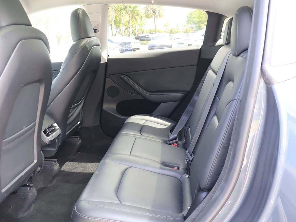 Used 2023 Tesla Model Y Long Range AWD/4WD image 37