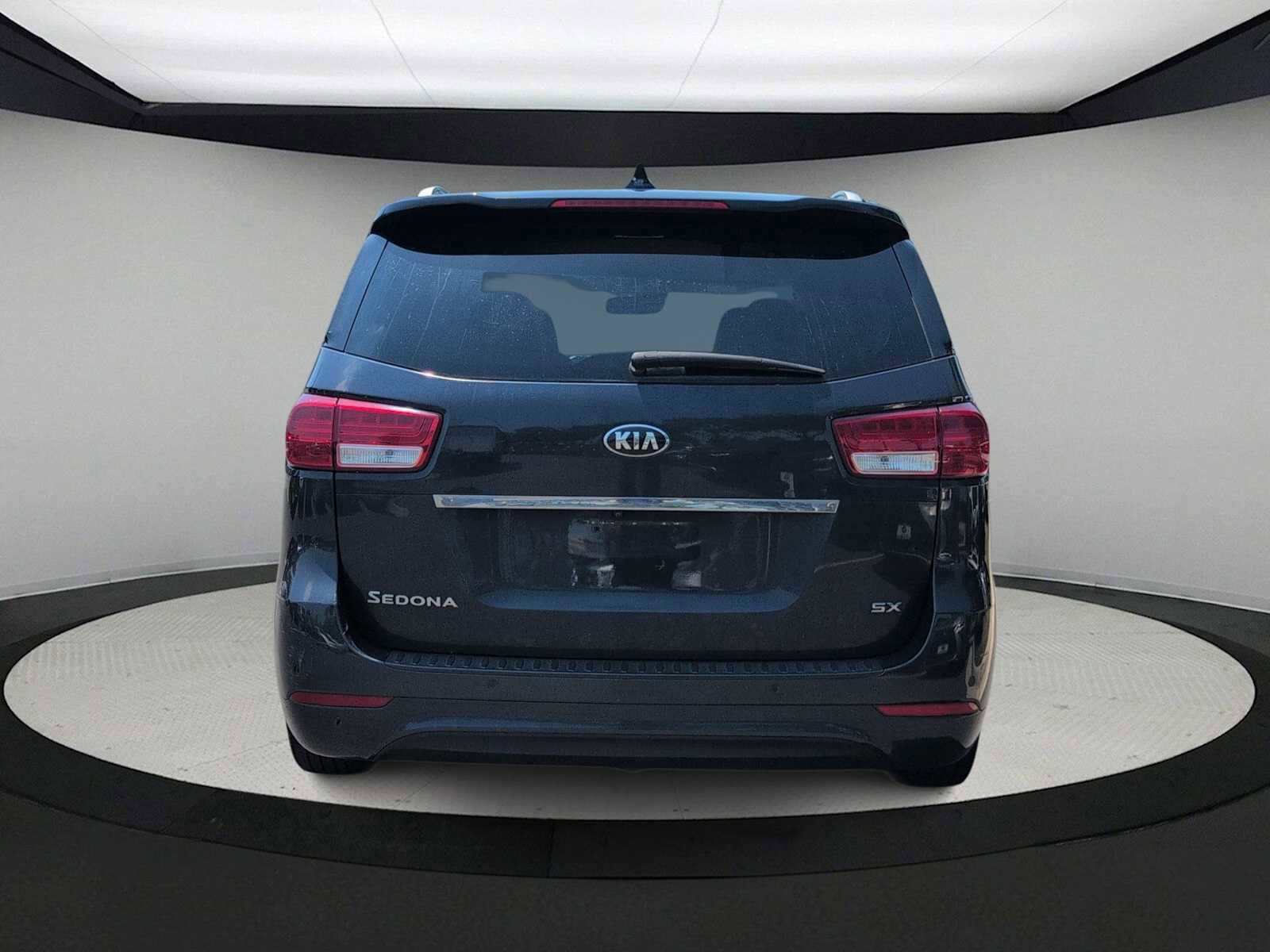 Used 2016 Kia Sedona SX FWD image 7