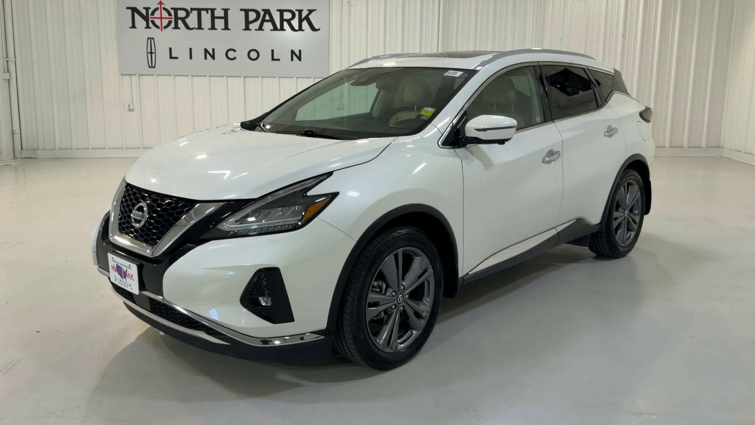 Used 2020 Nissan Murano Platinum w/ Cargo Package FWD image 5