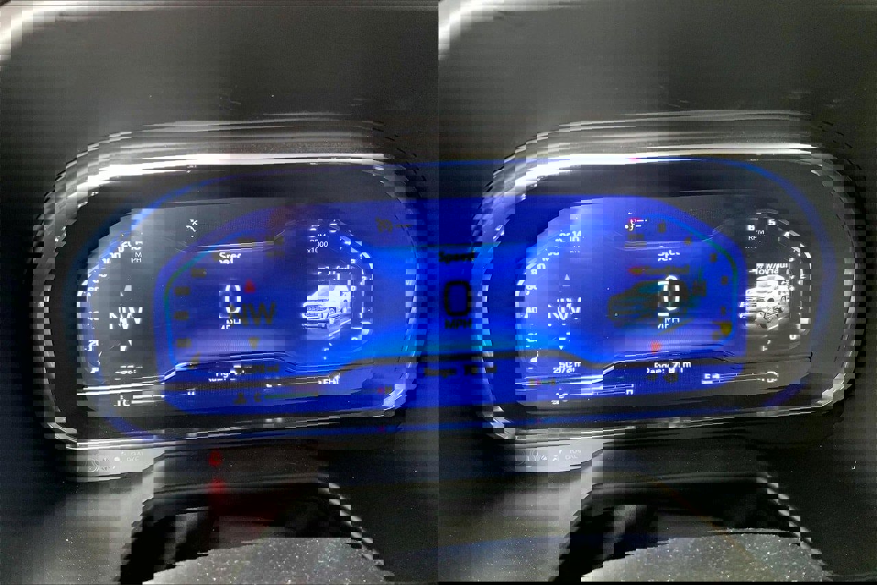 Used 2024 Chevrolet Suburban Z71 w/ Z71 Off-Road Package image 18