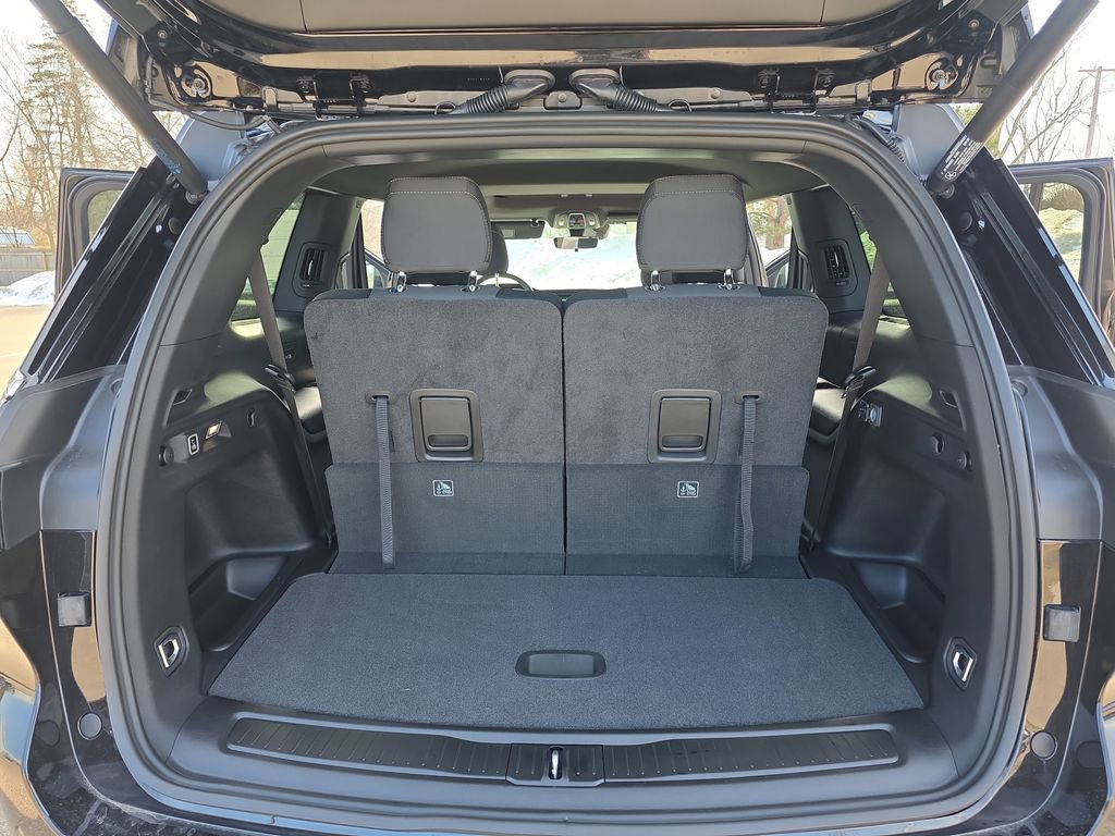 New 2026 Jeep Grand Cherokee L 4WD image 13