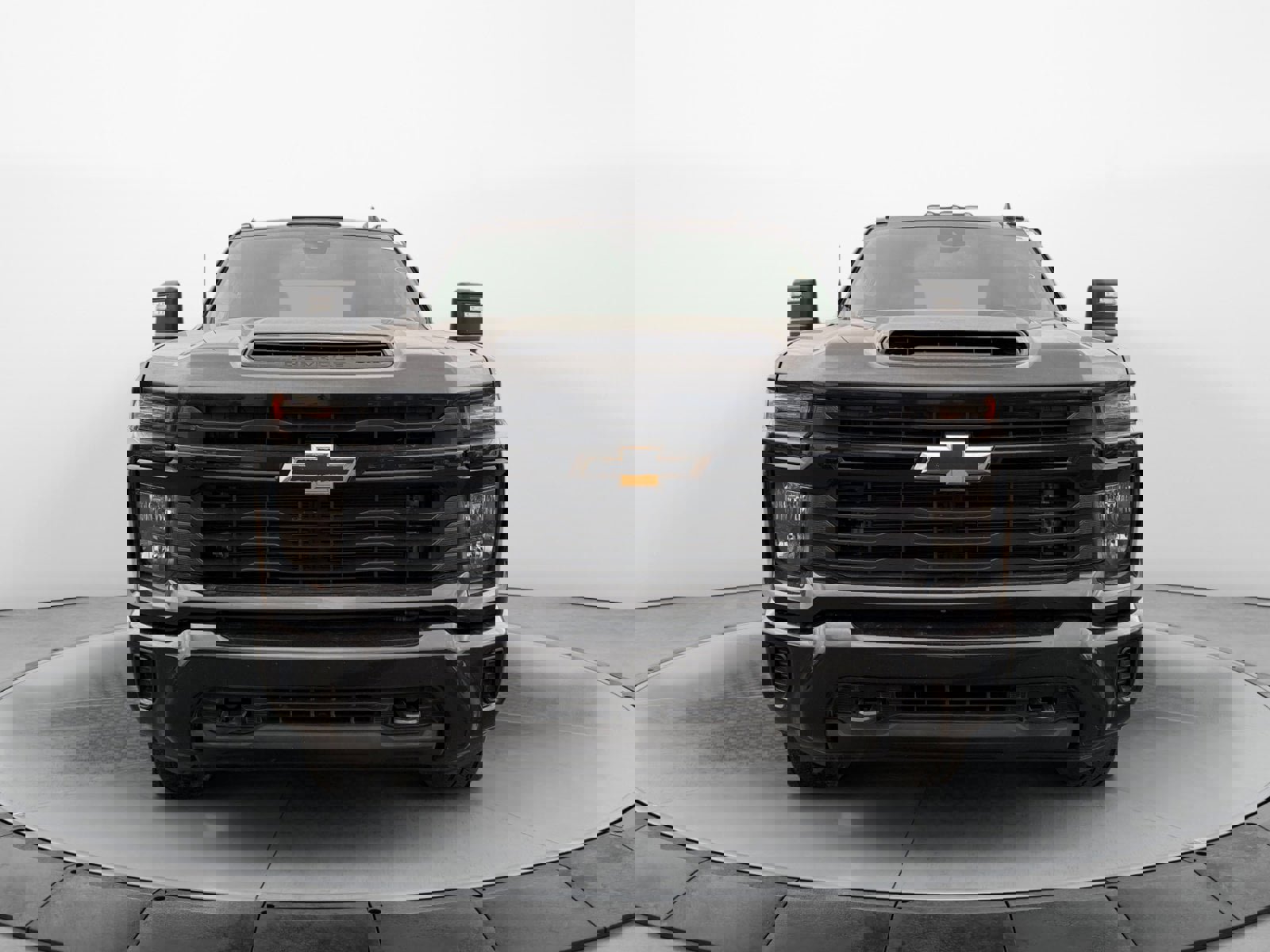 Used 2024 Chevrolet Silverado 2500 Custom w/ Custom Value Package image 7