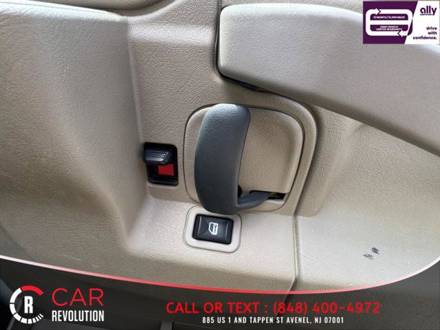 Used 2021 Chevrolet Express 2500 w/ Driver Convenience Package RWD image 34