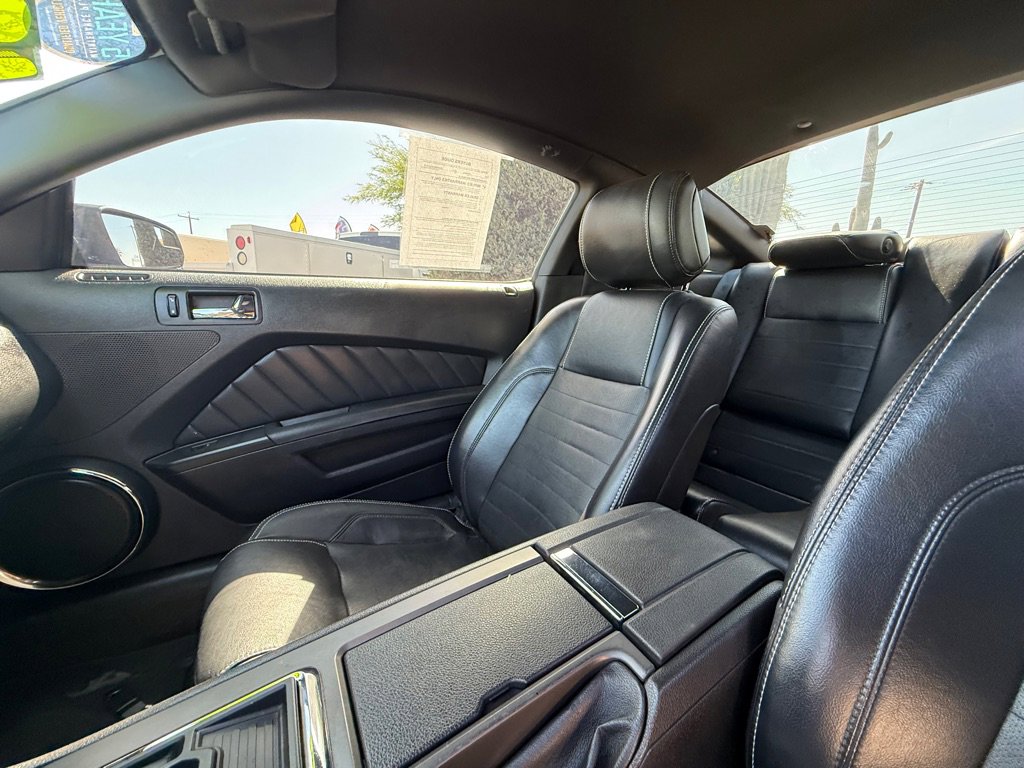 Used 2013 Ford Mustang Premium RWD image 10