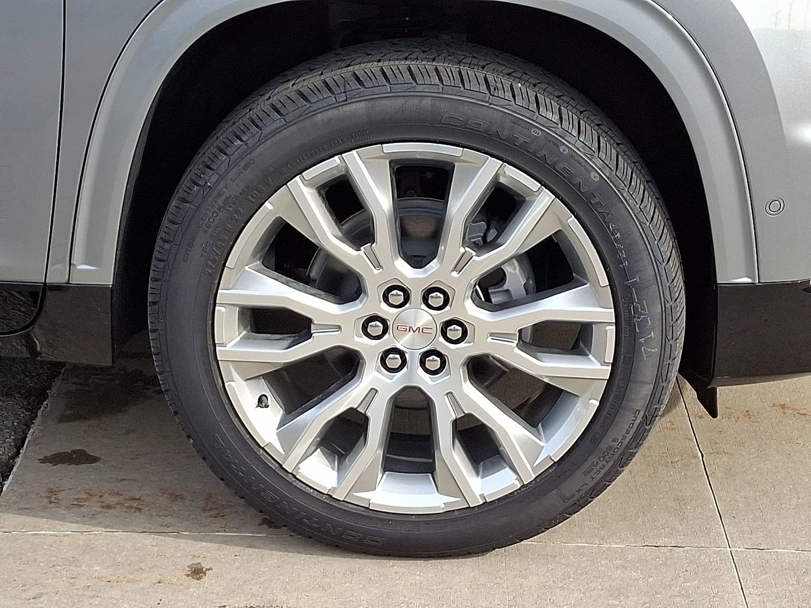 New 2026 GMC Acadia Denali w/ Super Cruise Package image 8
