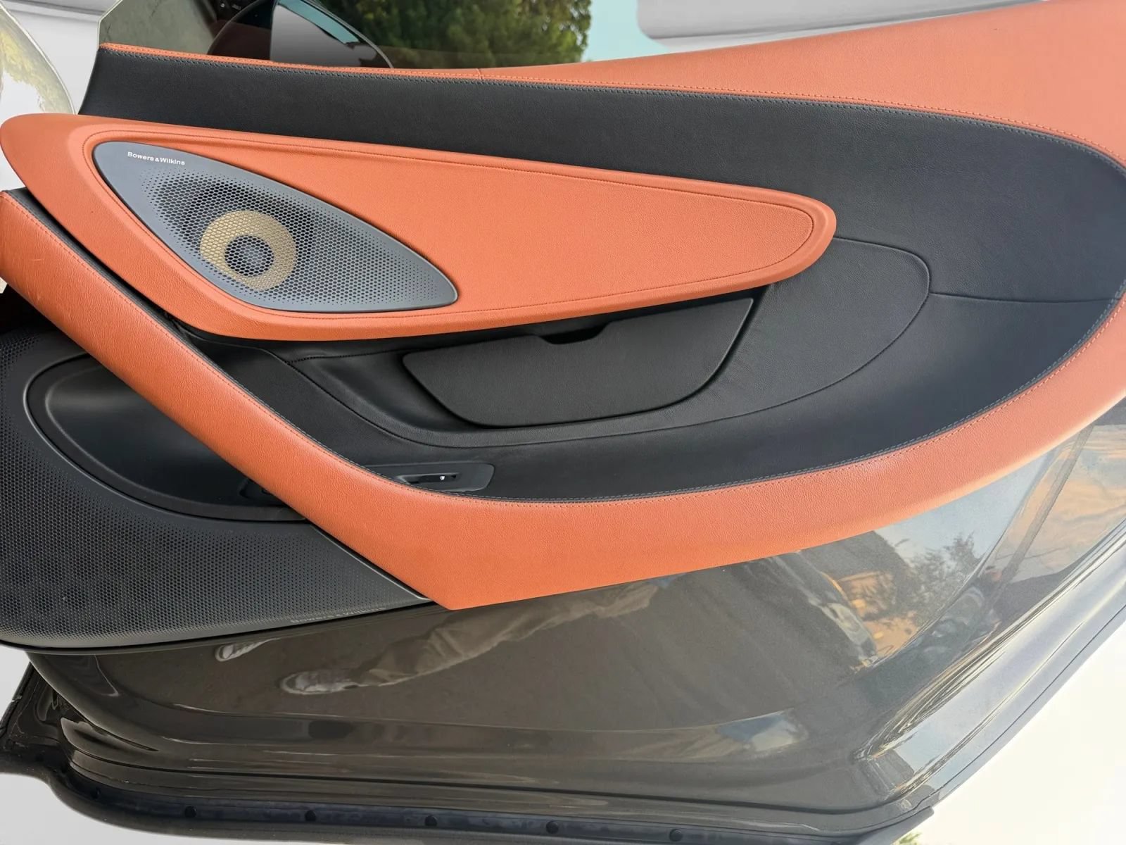Used 2016 McLaren 570S Coupe RWD image 24