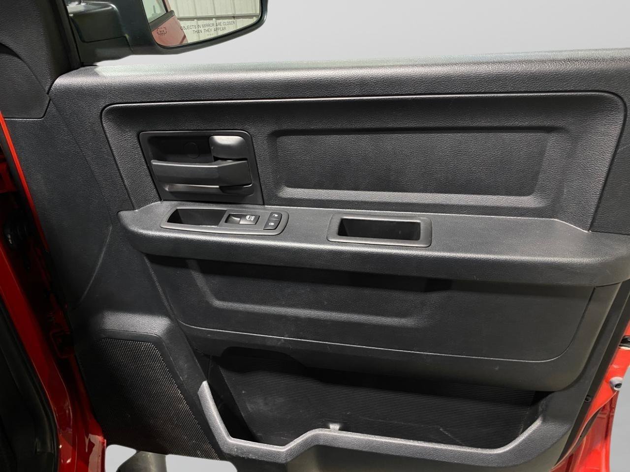 Used 2018 RAM 1500 Express w/ Express Value Package AWD/4WD image 21