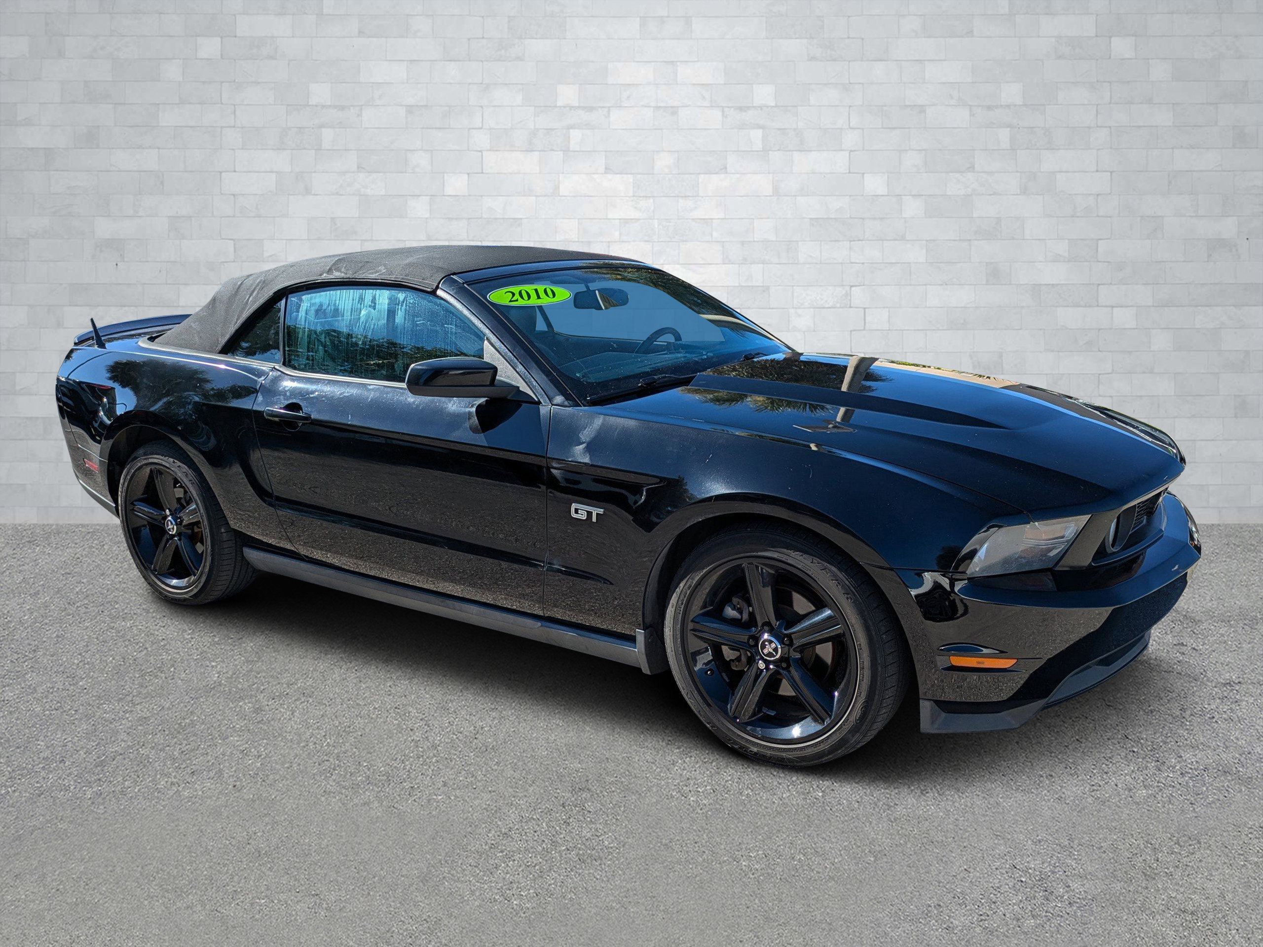 Used 2010 Ford Mustang GT Premium image 1
