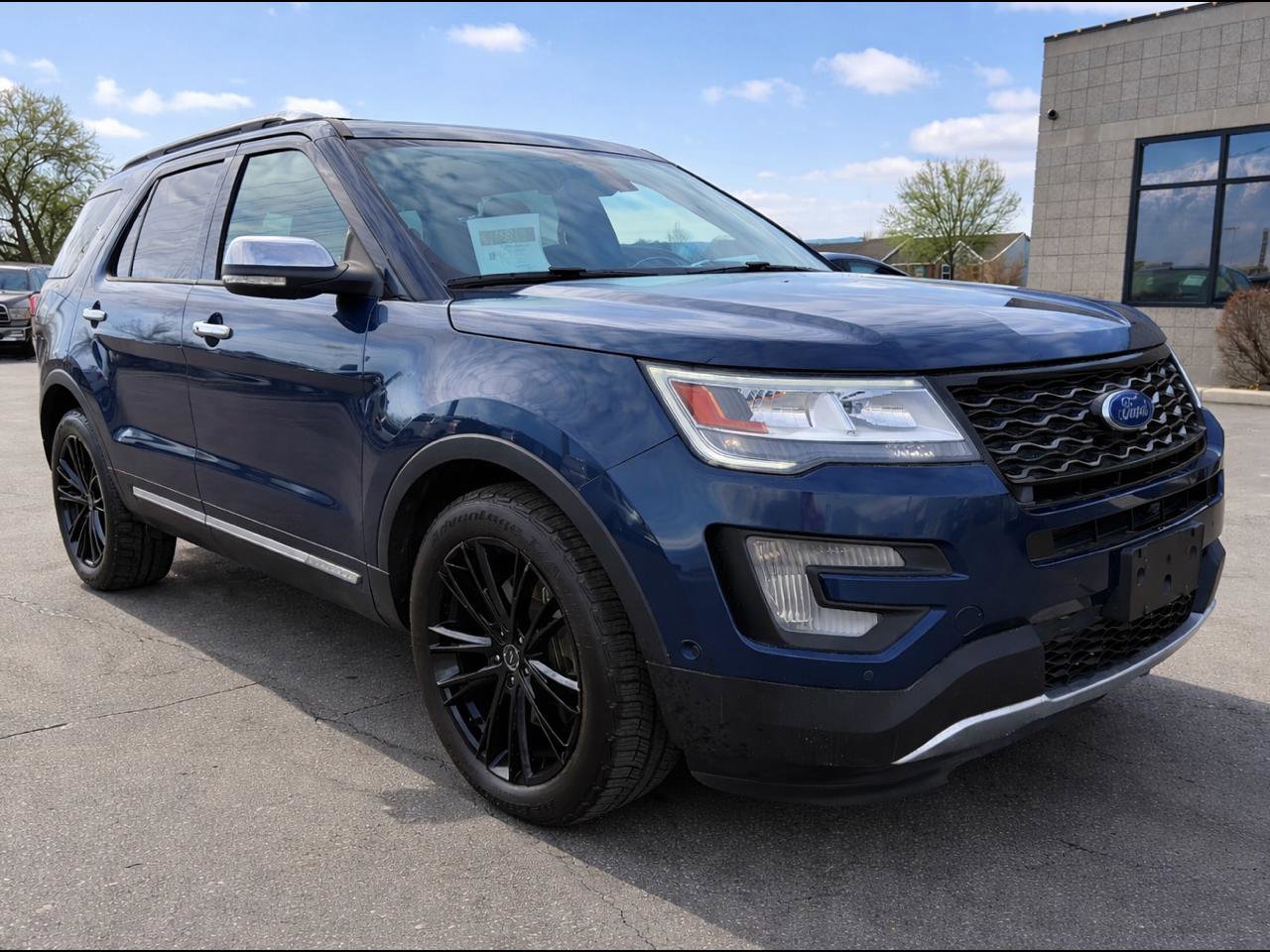 Used 2017 Ford Explorer Platinum image 1
