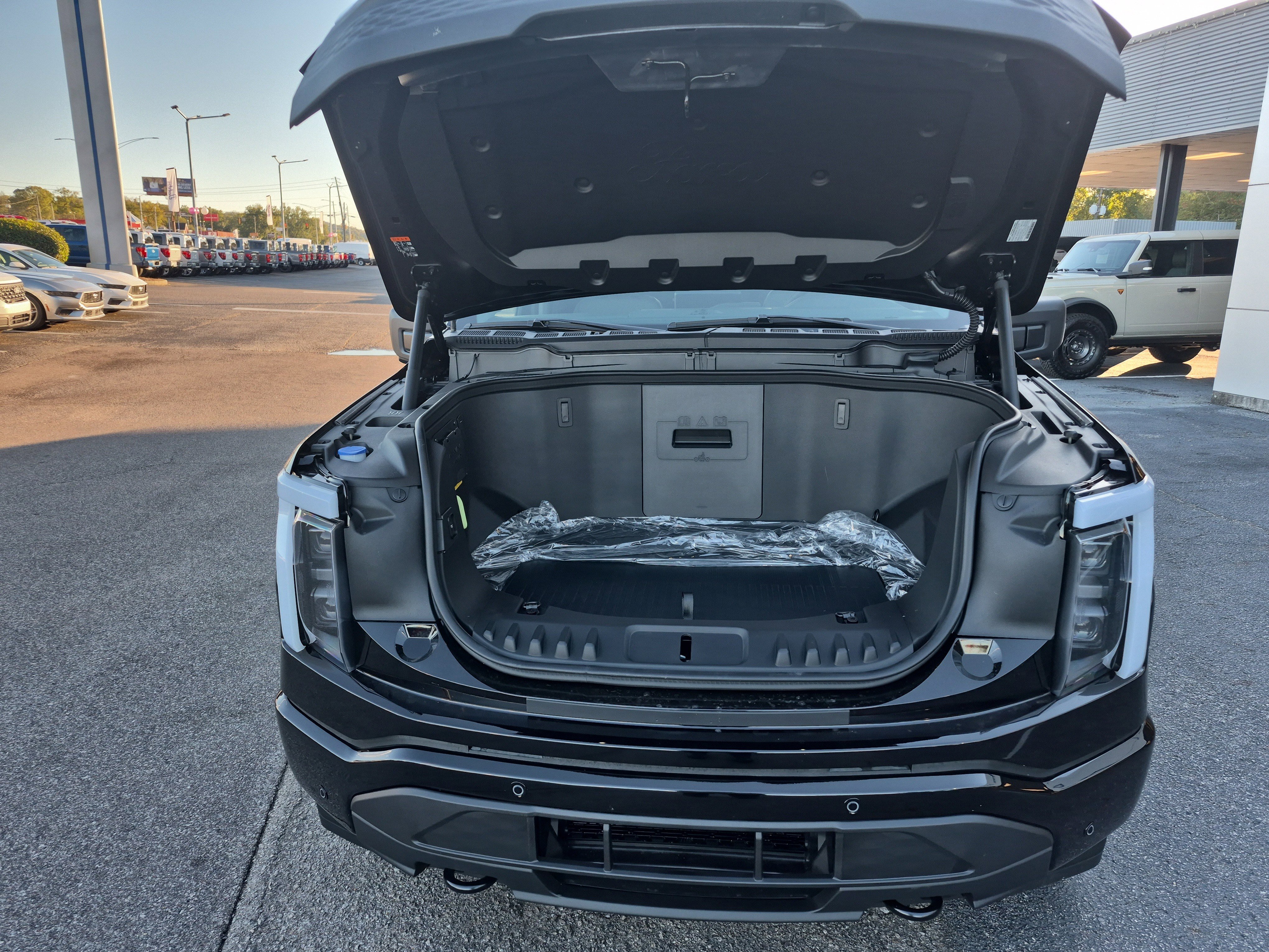 New 2025 Ford F150 Lightning Flash image 13