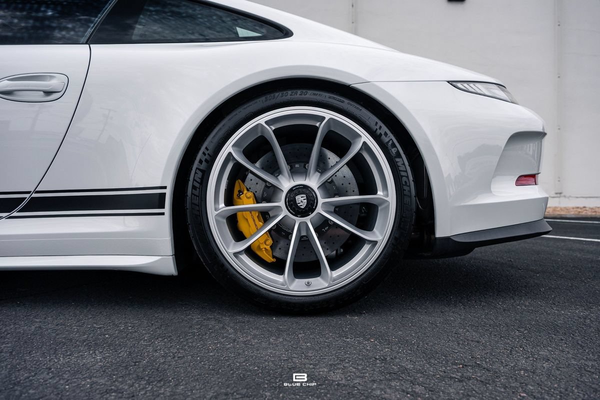 Used 2016 Porsche 911 R RWD image 10
