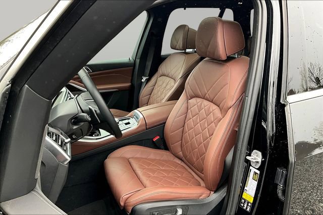 Used 2024 BMW X5 xDrive40i w/ Executive Package image 11