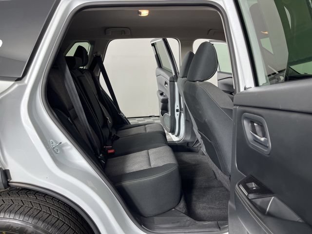 Used 2024 Nissan Rogue SV FWD image 46