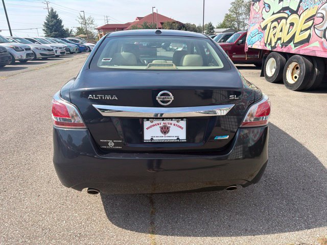 Used 2014 Nissan Altima 2.5 SL w/ Technology Package FWD image 5