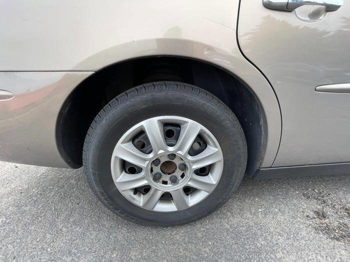 Used 2006 Buick LaCrosse CX FWD image 16