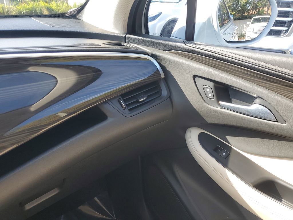 Used 2019 Buick Envision Essence image 19